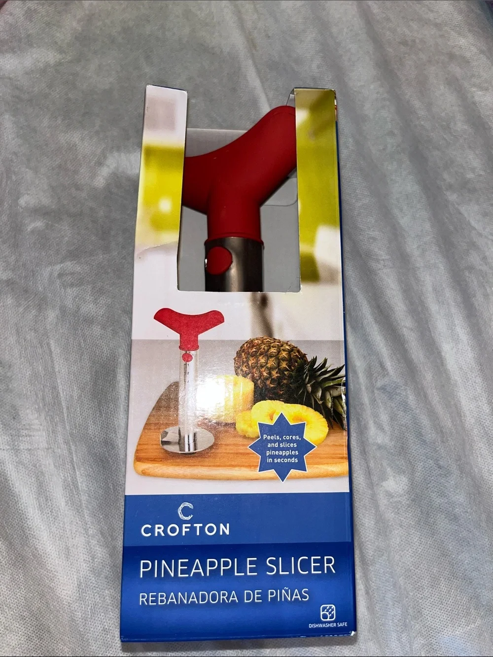 Crofton Red Pineapple Slicer with Comfortable Y-Handle